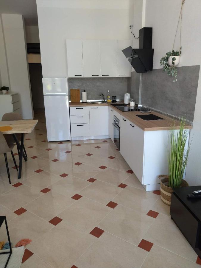 Hana Apartment *